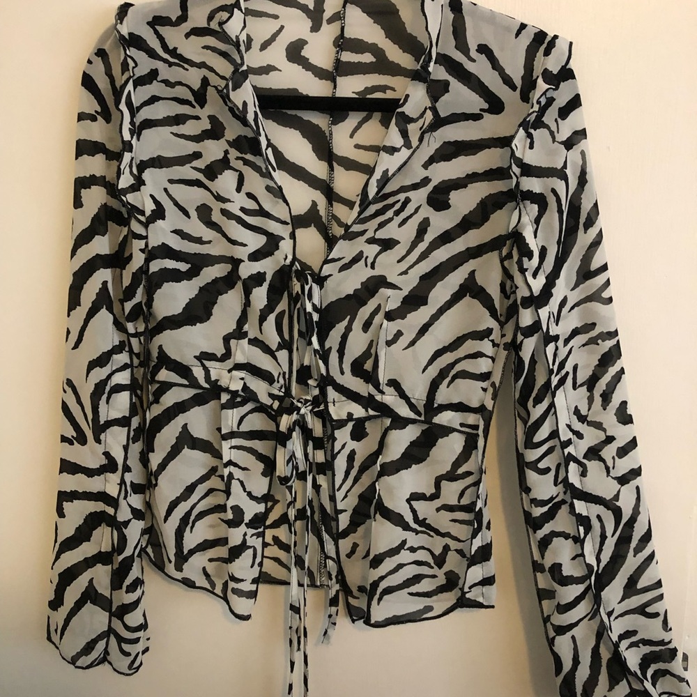 Black & white long sleeve sheer top